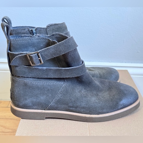UGG Women’s Josefene Ankle Slate Boot in 7.5 - Picture 10 of 13